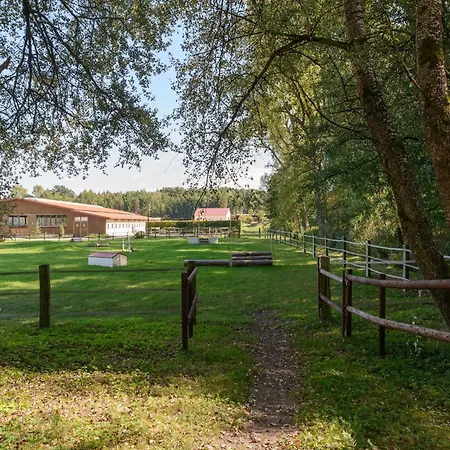 Rueckzugsort Mit Terrasse, Casa de Férias *